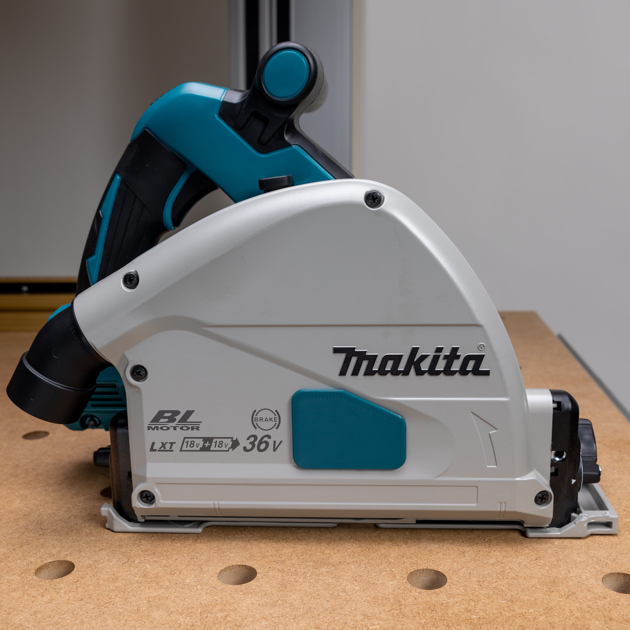Makita 36V Arbor Hole Cover for Cordless 36V Track Saw – Tool Theory